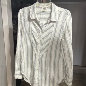 Anthropologie White and Gray Casual Button Down Shirt